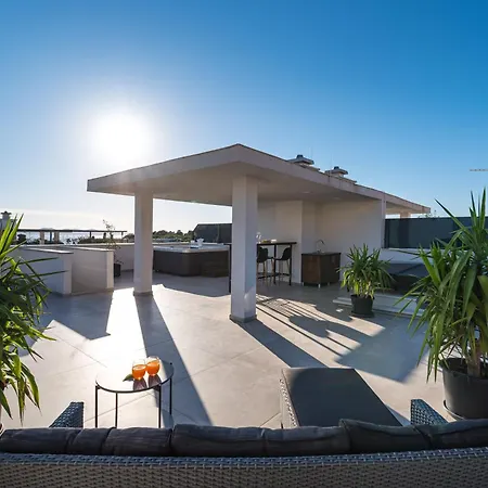 Appartamento Dalmo Views Zara