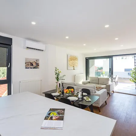 Dalmo Views * 扎达尔